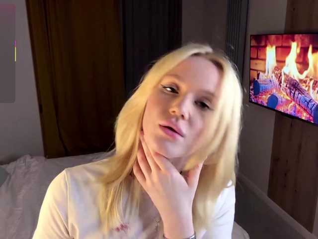  moonavelle chat room