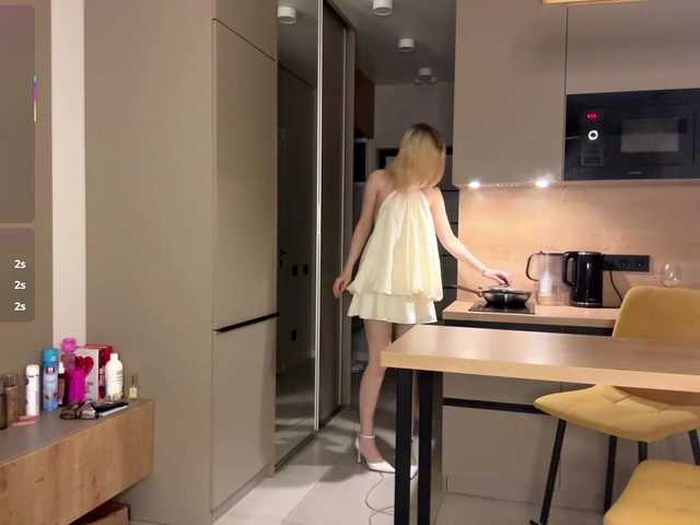 moonavelle live cam on BongaCams