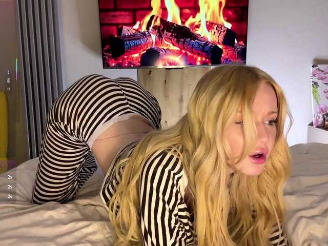 moonavelle live cam on BongaCams