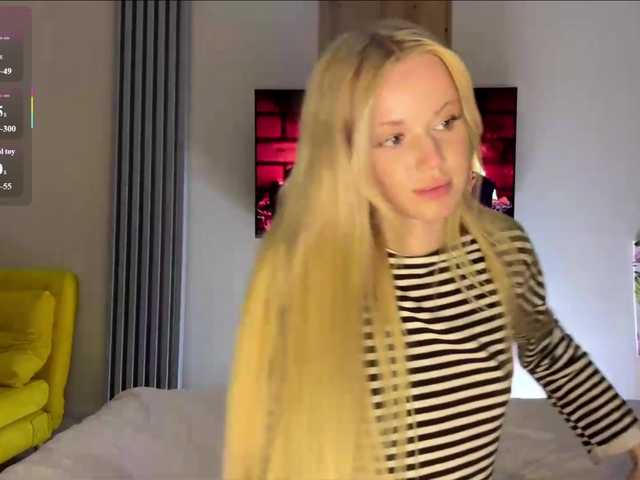 moonavelle live cam on BongaCams