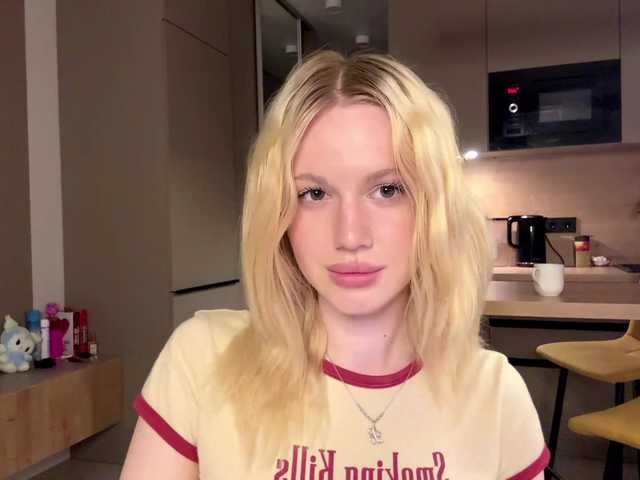 moonavelle live cam