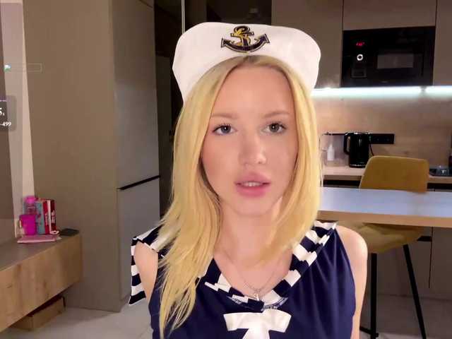moonavelle live cam on BongaCams