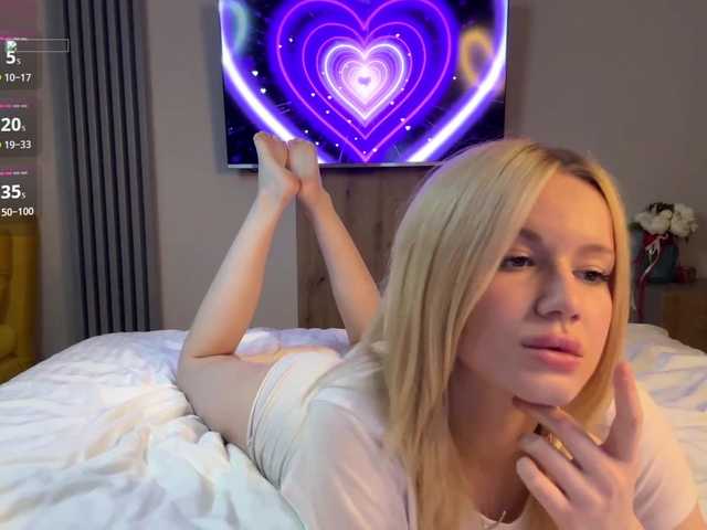  moonavelle chat room