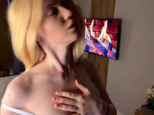  moonavelle chat room