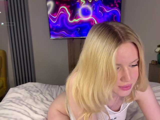 moonavelle live cam on BongaCams