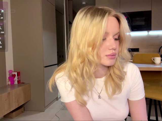 moonavelle live cam on BongaCams