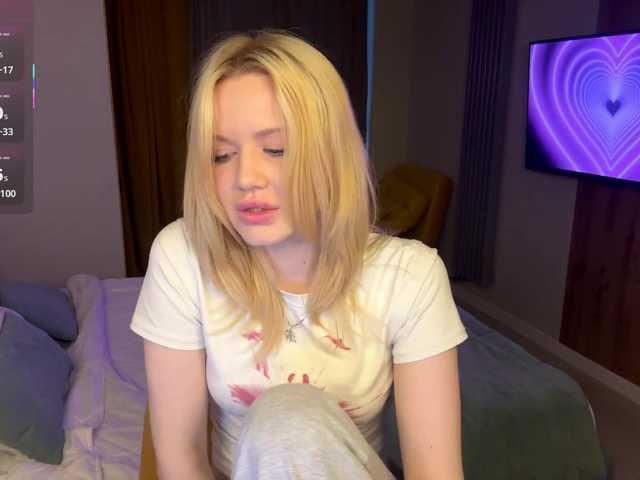 moonavelle's BongaCams show and profile