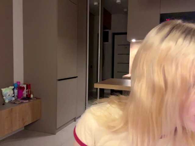  moonavelle chat room