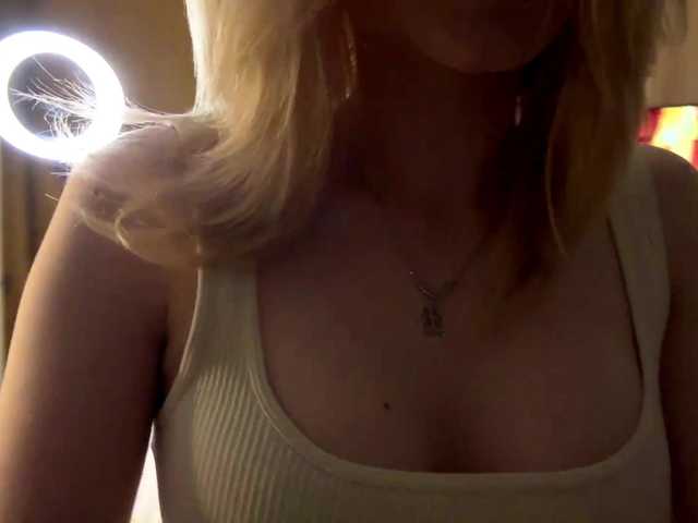  moonavelle chat room