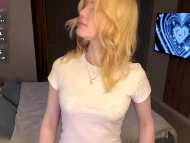 moonavelle's BongaCams show and profile