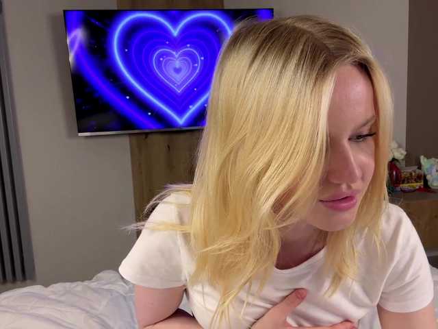 moonavelle live cam on BongaCams