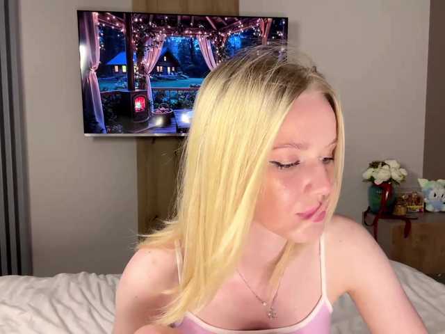 moonavelle live cam on BongaCams