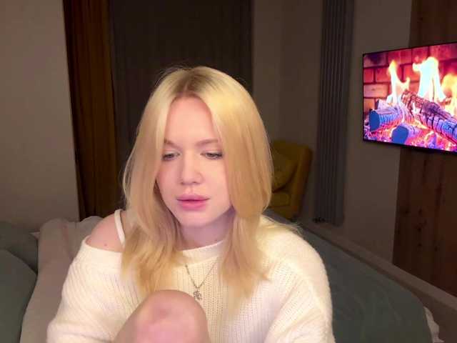 moonavelle's BongaCams show and profile