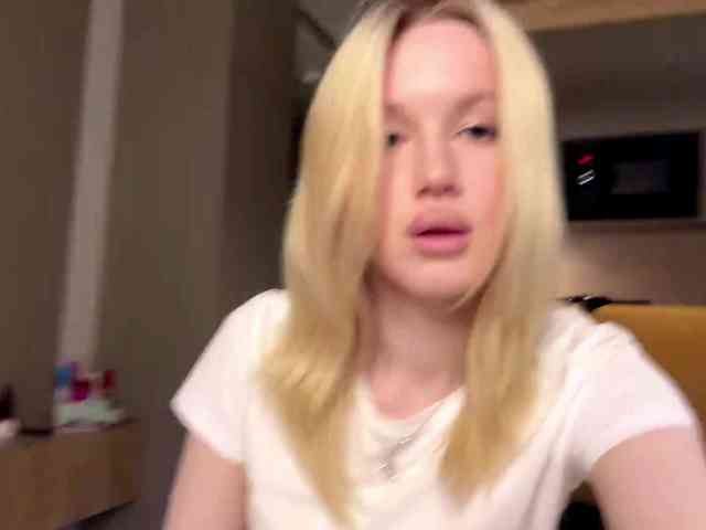 moonavelle webcam