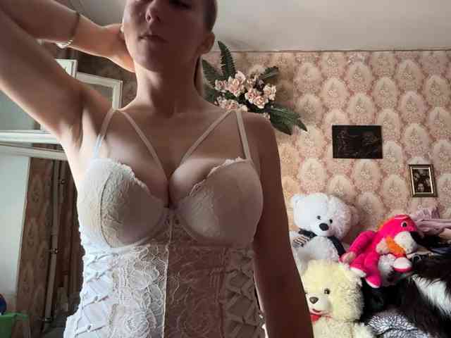 BrigitteMcchristian webcam