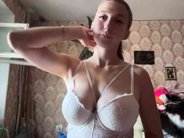 BrigitteMcchristian webcam