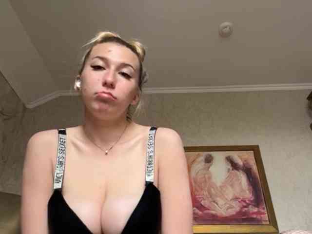 BrigitteMcchristian webcam