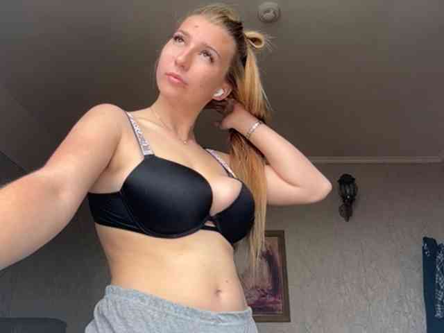 BrigitteMcchristian webcam