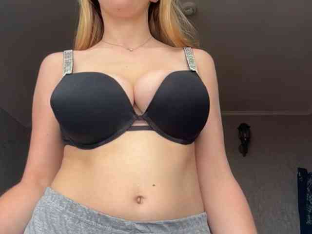 BrigitteMcchristian webcam
