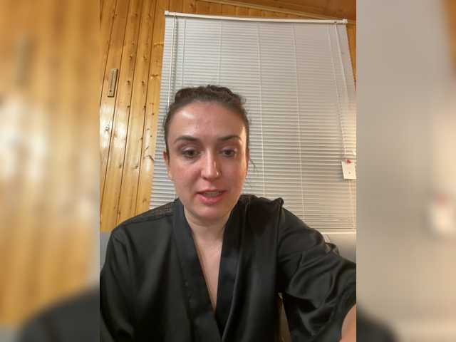 Mari's BongaCams show and profile