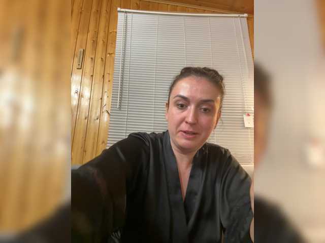 Mari's BongaCams show and profile