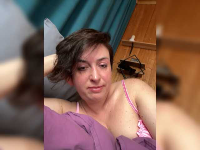 Mari's BongaCams show and profile