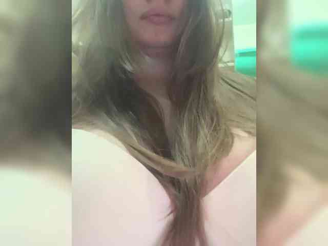 bigmolly Live Webcam on BongaCams