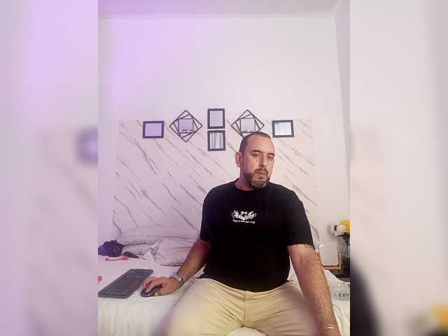 Nicoleandmatt's BongaCams show and profile