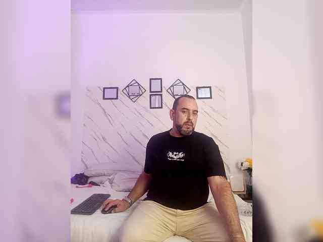 Nicoleandmatt webcam