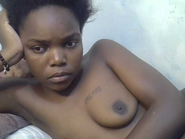 Sexycandy1 live webcam show