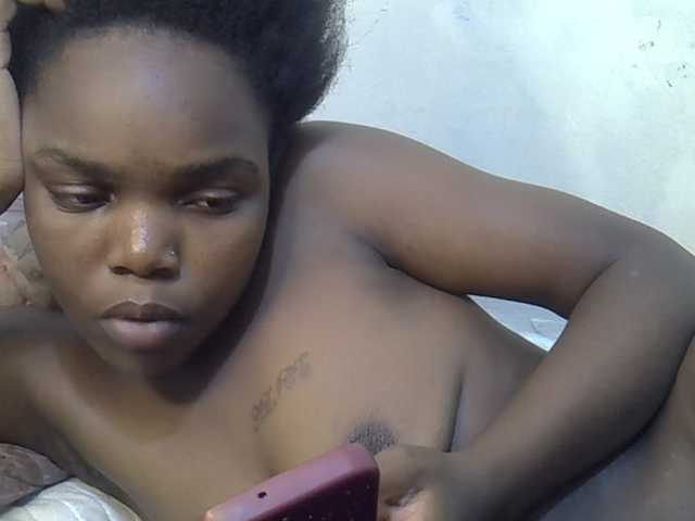 Sexycandy1 live webcam show