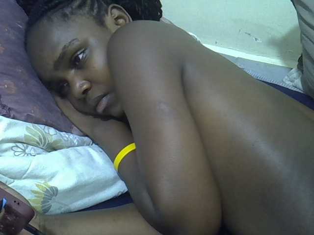 Sexycandy1 live cam on BongaCams