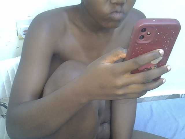 Sexycandy1 live cam on BongaCams