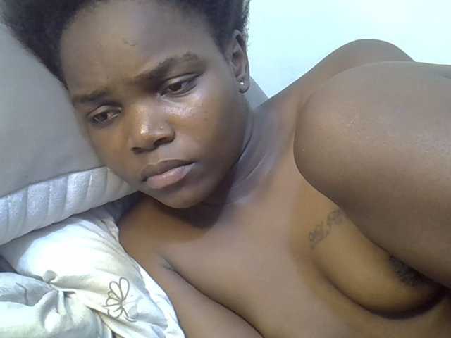 Sexycandy1 live cam on BongaCams