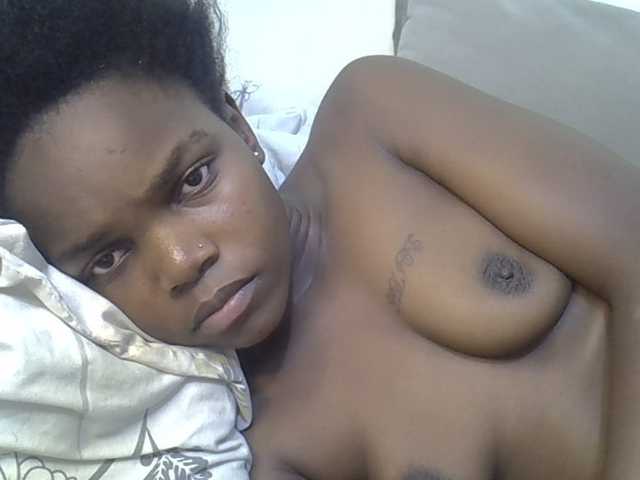 Sexycandy1 live cam on BongaCams