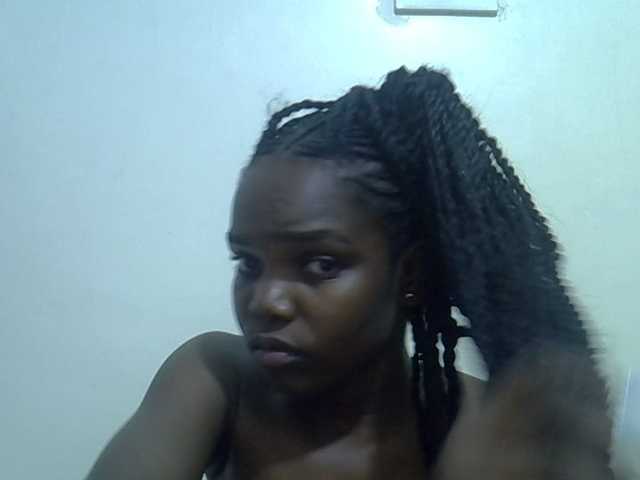 Sexycandy1 live cam on BongaCams