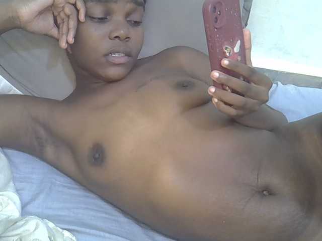 Sexycandy1 live cam on BongaCams