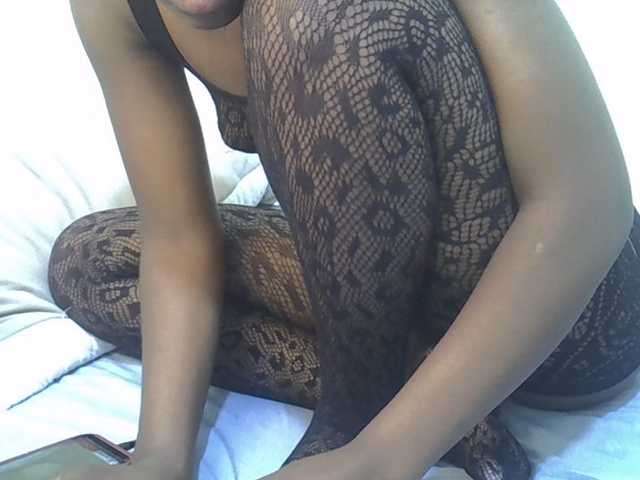 Sexycandy1 live cam on BongaCams