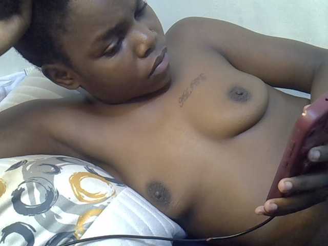 Sexycandy1 live cam on BongaCams