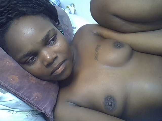 Sexycandy1 live cam on BongaCams