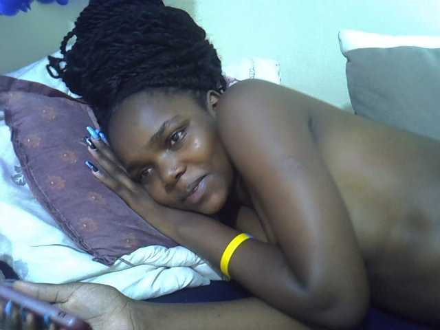 Sexycandy1 live cam on BongaCams