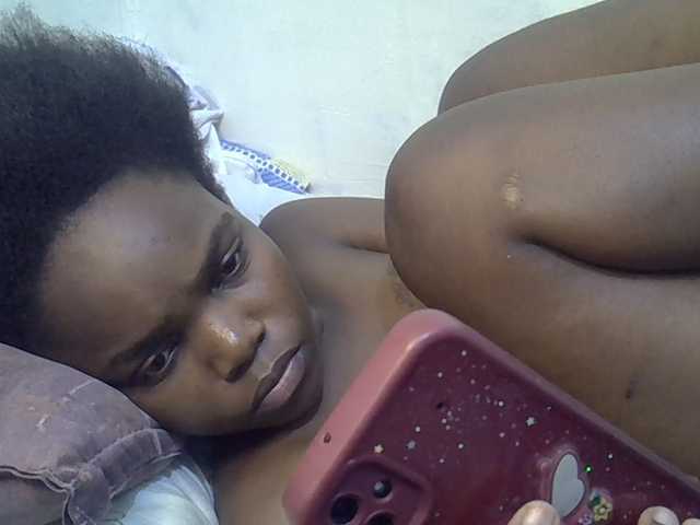 Sexycandy1 live cam on BongaCams