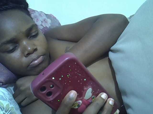Sexycandy1 live cam on BongaCams