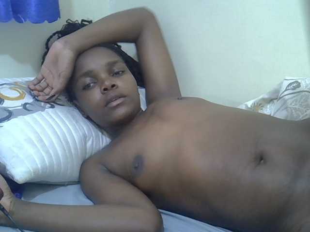 Sexycandy1 live cam on BongaCams