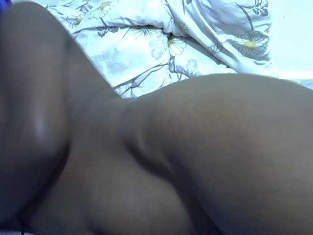 Sexycandy1 live cam on BongaCams