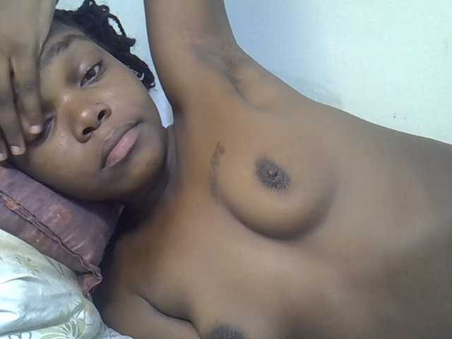 Sexycandy1 live cam on BongaCams