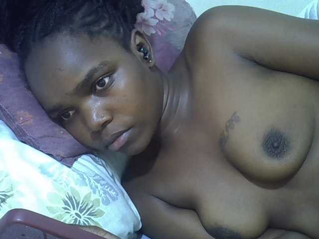 Sexycandy1 live cam on BongaCams
