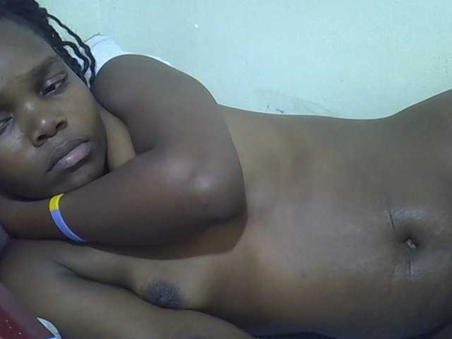 Sexycandy1 live cam on BongaCams