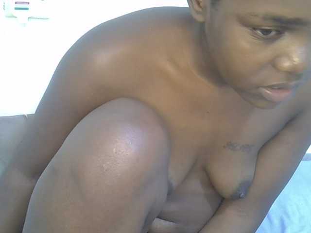 Sexycandy1 live cam on BongaCams