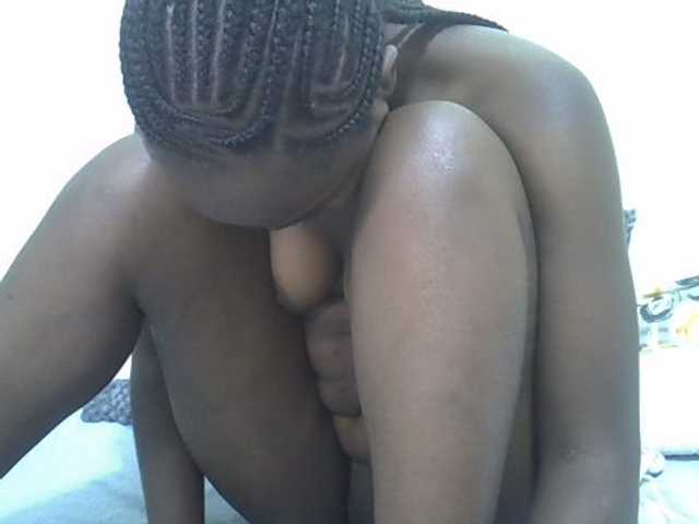Sexycandy1 live cam on BongaCams